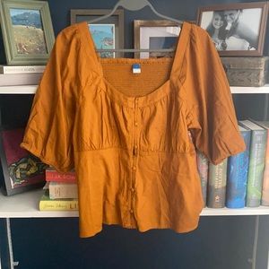 Medium Old Navy top - NW